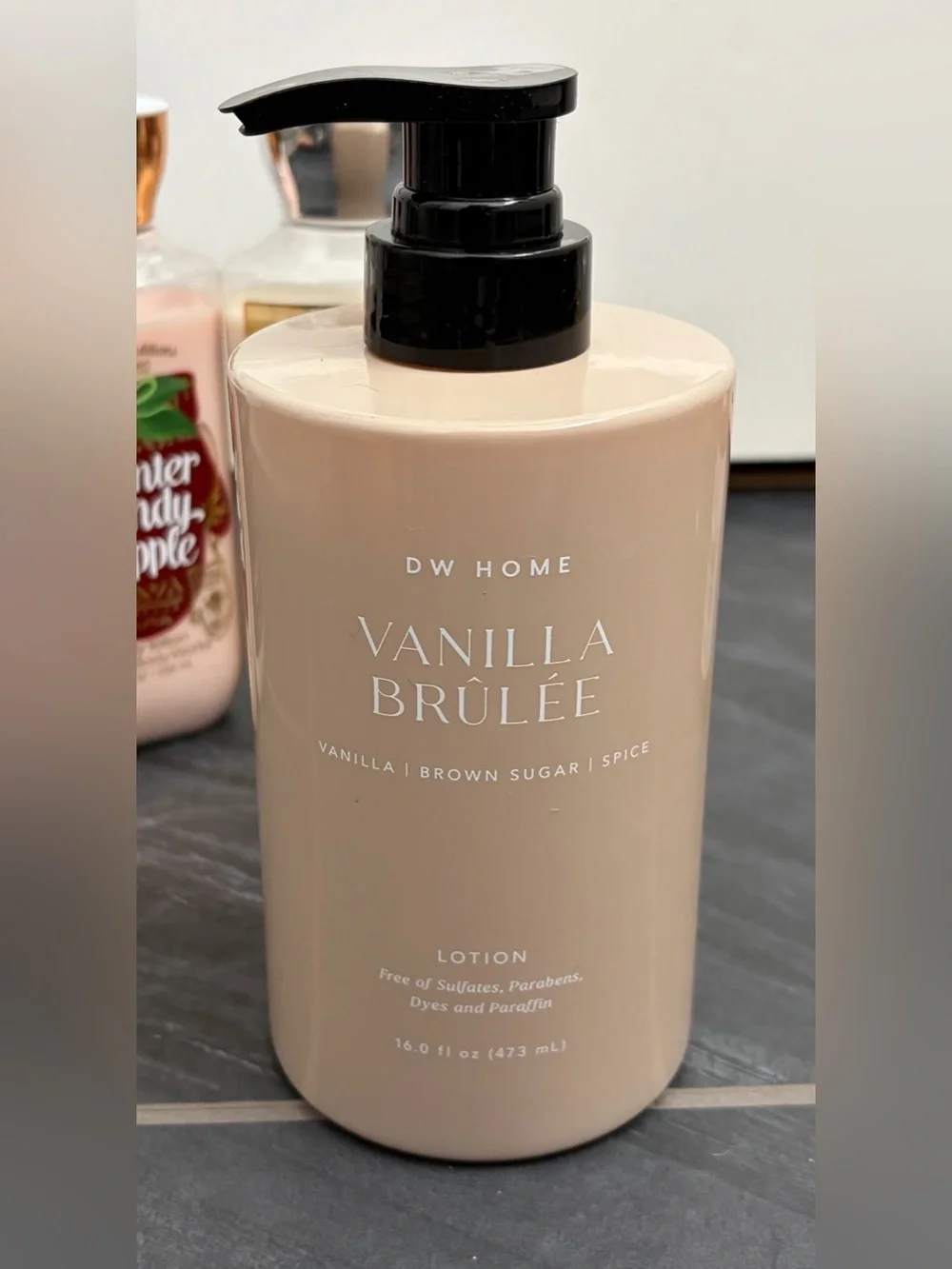 DW Home Vanilla Brûlée Body Lotion 16 oz NEW